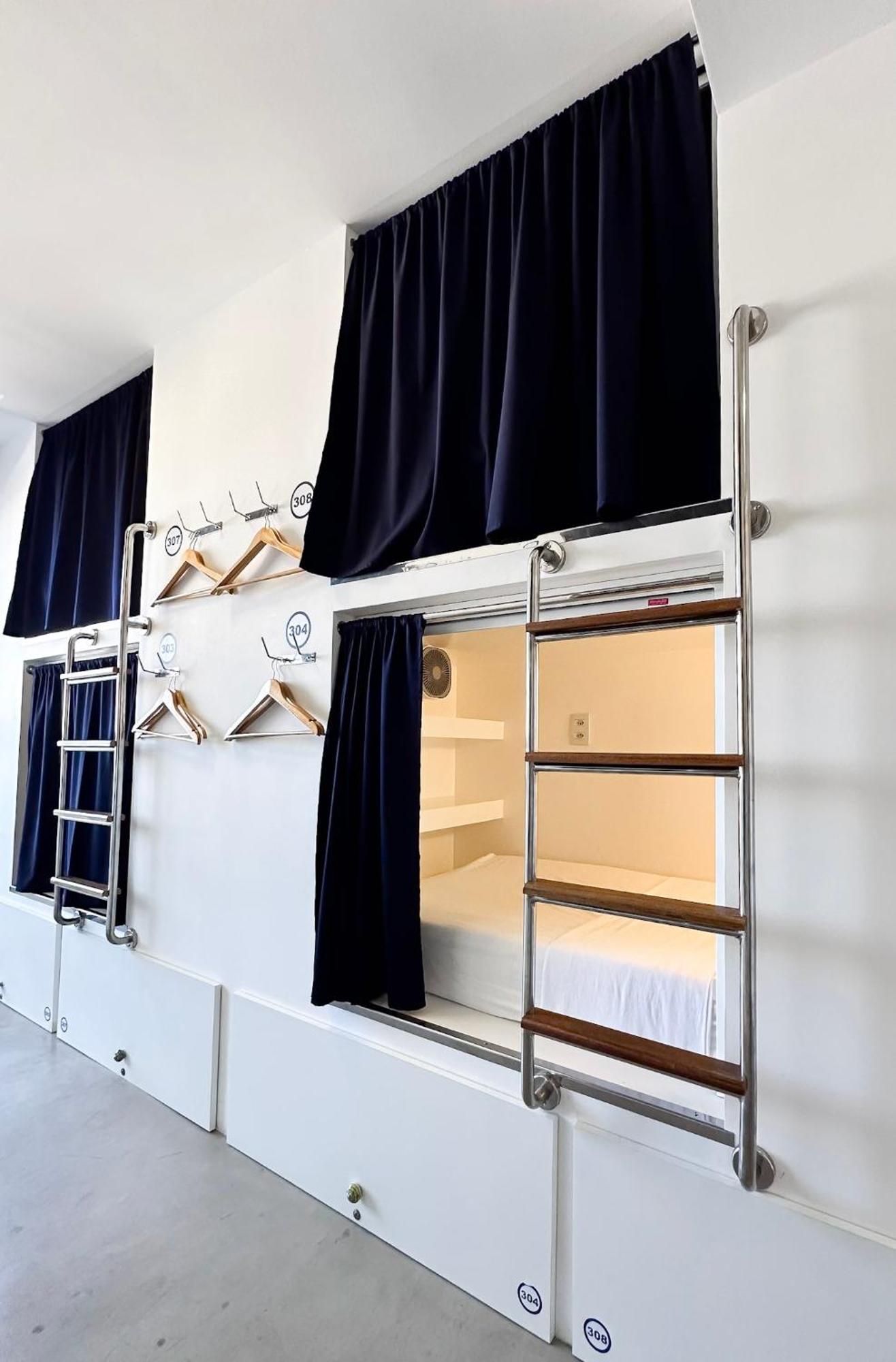 Single Bed Mixed Dormitory Deluxe