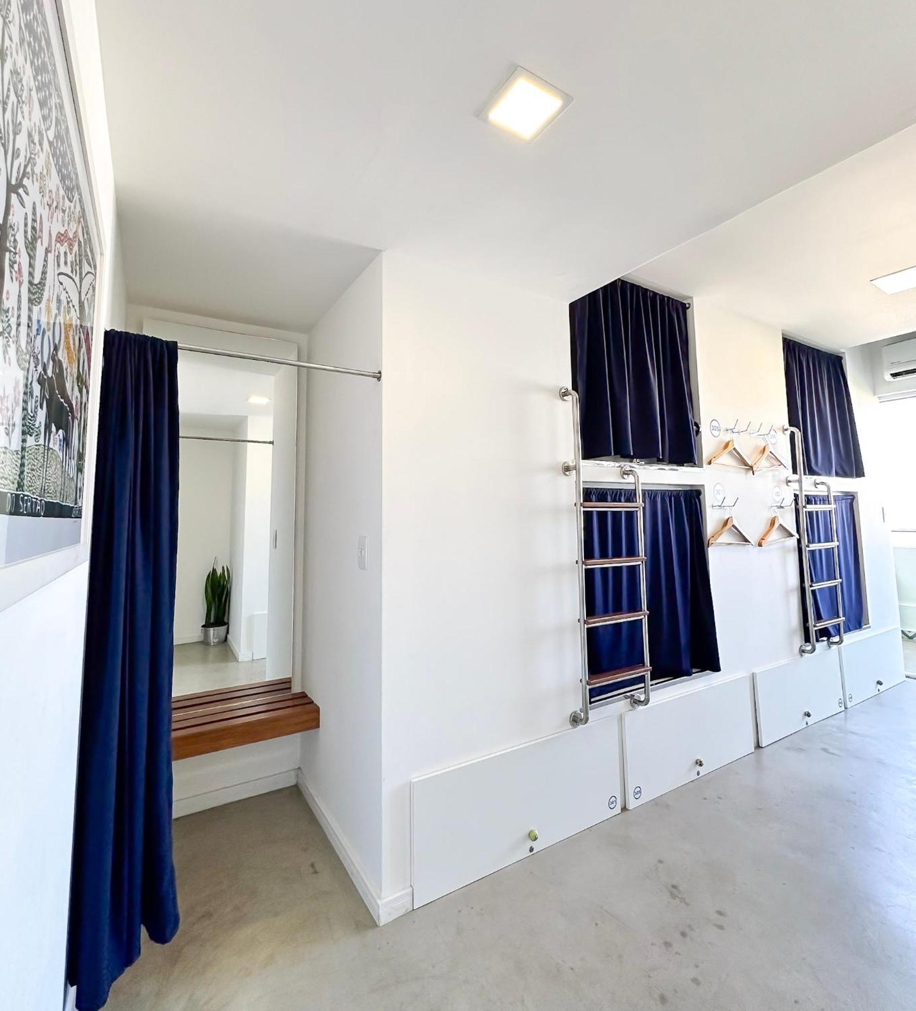 Single Bed Mixed Dormitory Deluxe